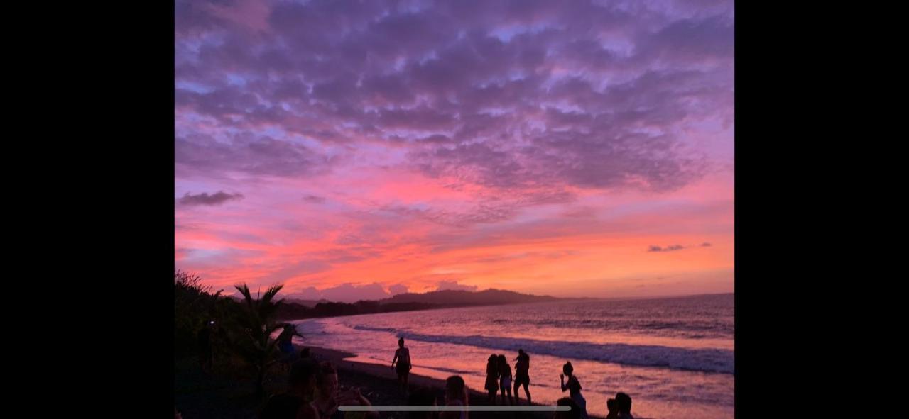 Playa Negra Brewing Beachfront Hotel Puerto Viejo de Talamanca Buitenkant foto